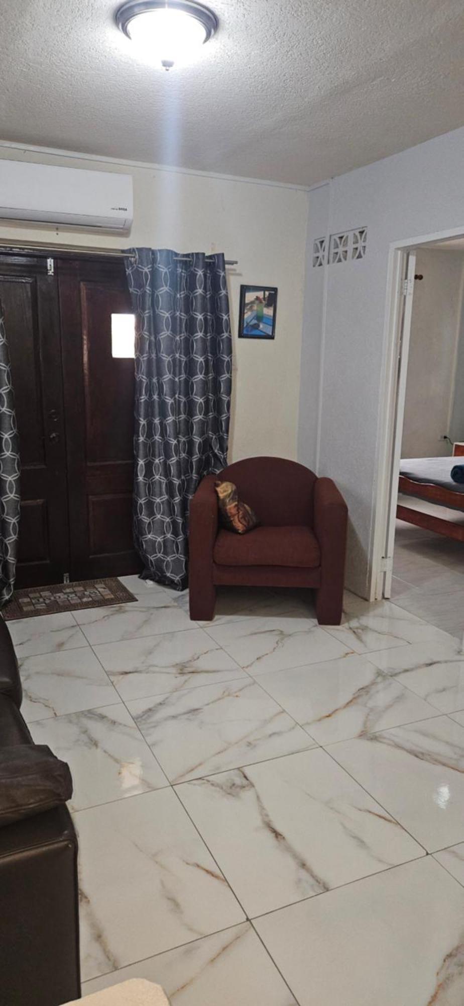 Gloria'S Hideaway Apartment Крайст Чърч Екстериор снимка